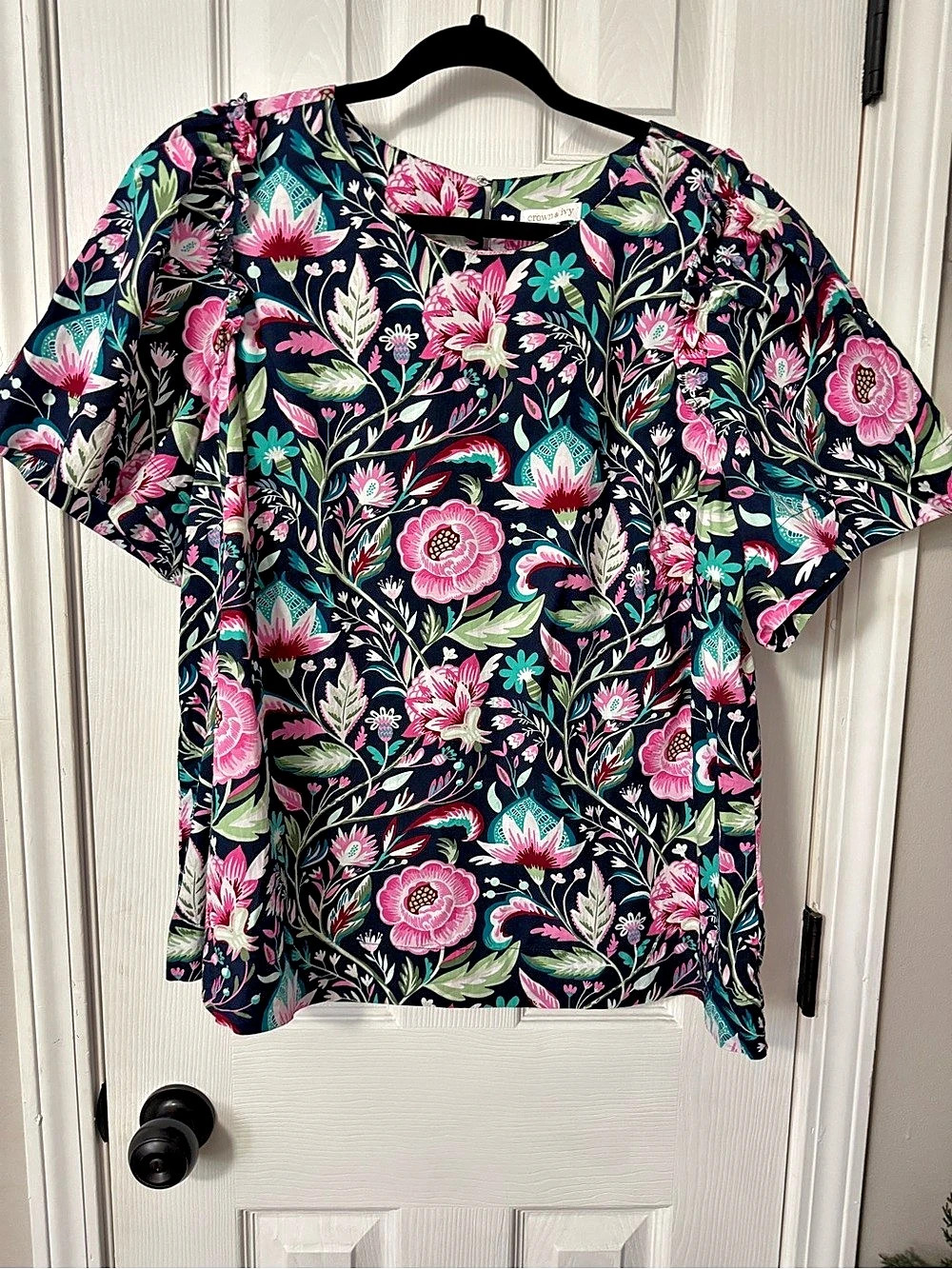 Crown & Ivy Floral Short Sleeve Blouse Black & Pink Size 2X